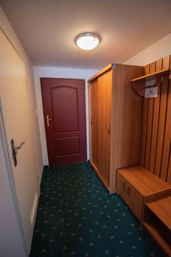 Hotel Reg Benz Mielec Exterior foto